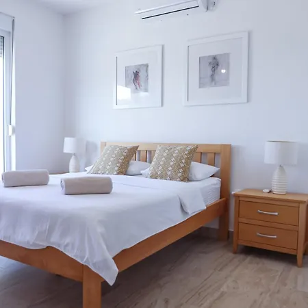 빌라 Luxury Violeta With Stunning Sea View And Pool Ivanica