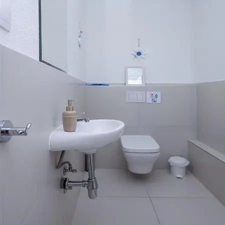 Luxury Violeta With Stunning Sea View And Pool Ivanica